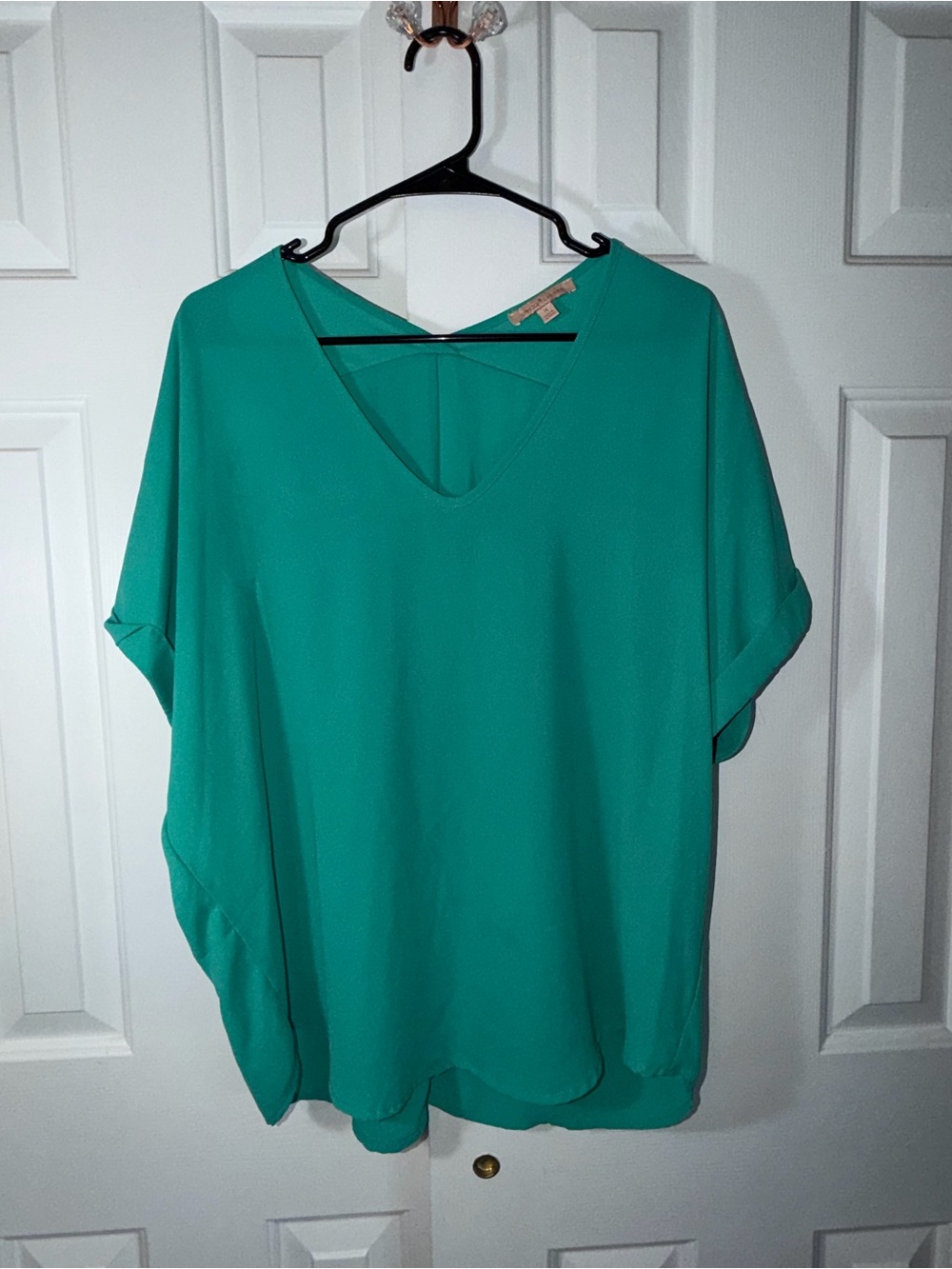 Gibson Latimer Teal V-Neck Roll-Sleeve Blouse